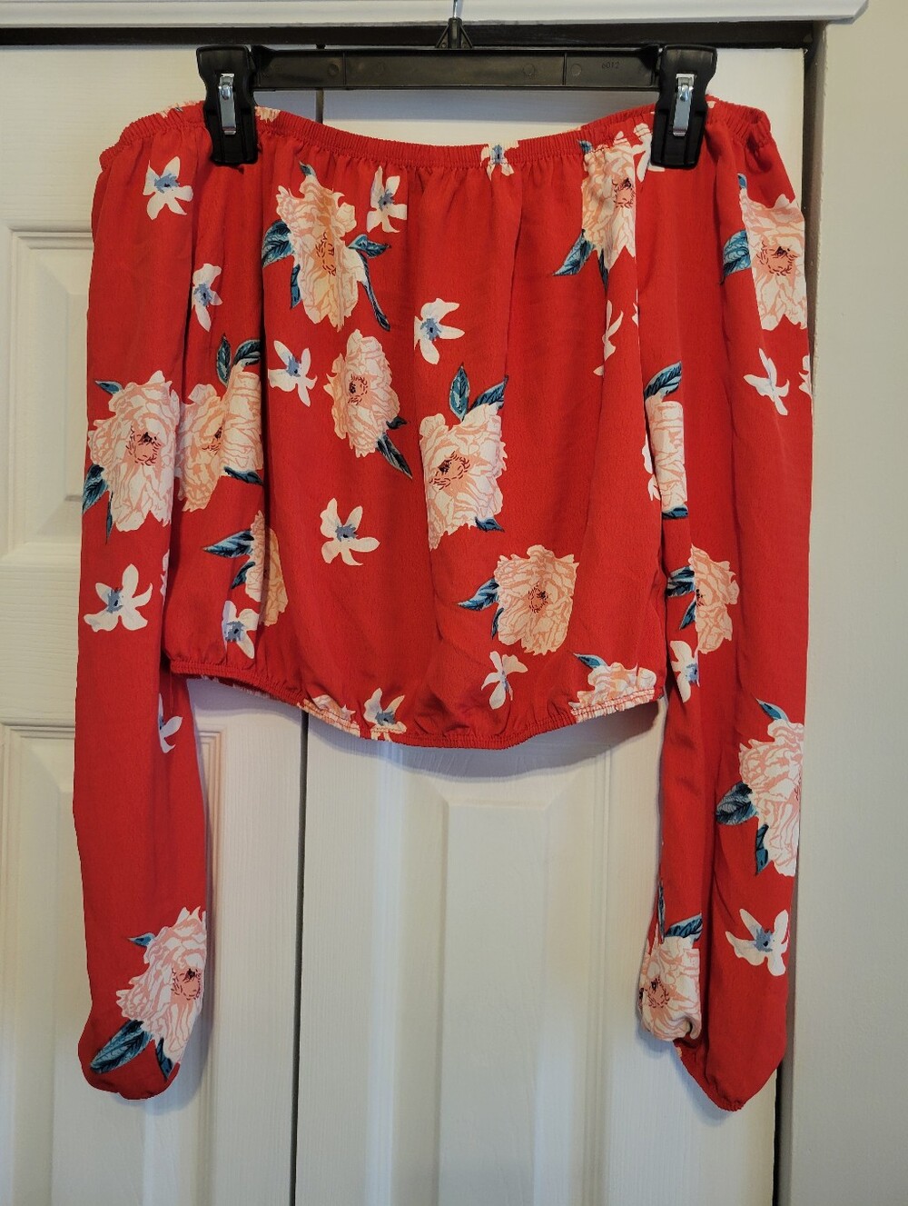 Windsor Red Floral Crop Top Women's Medium